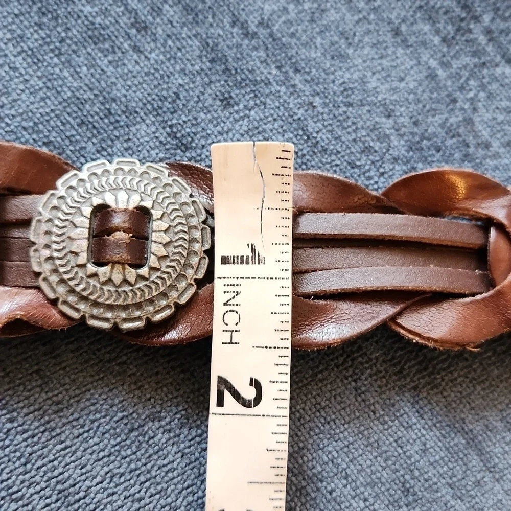 Braided genuin brown braided leather belt with silver tone details sz M
